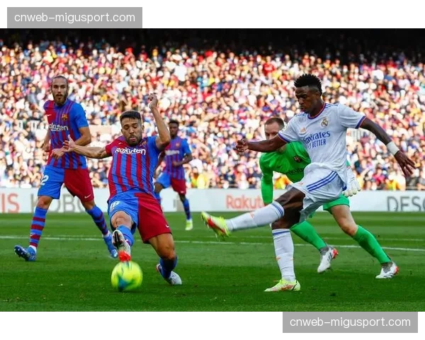 西甲观察：2026年3月联赛呈现高位压迫与快速纵深反击的战术对抗趋势